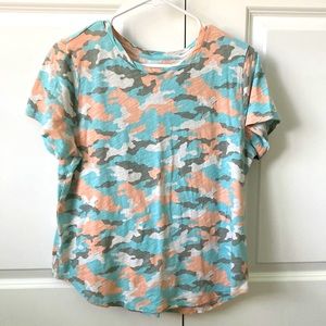 Different colored camo print crew neck t-shirt. From Old Navy and is size large.